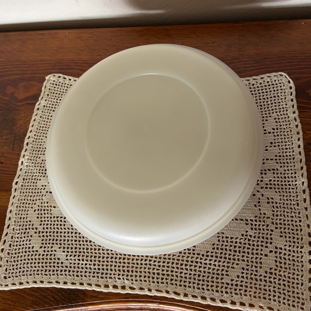Tupperware Veggie Tray - Picture 2 of 4